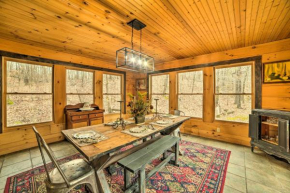 Quiet, Woodsy Retreat Deck and Kentucky Lake Access